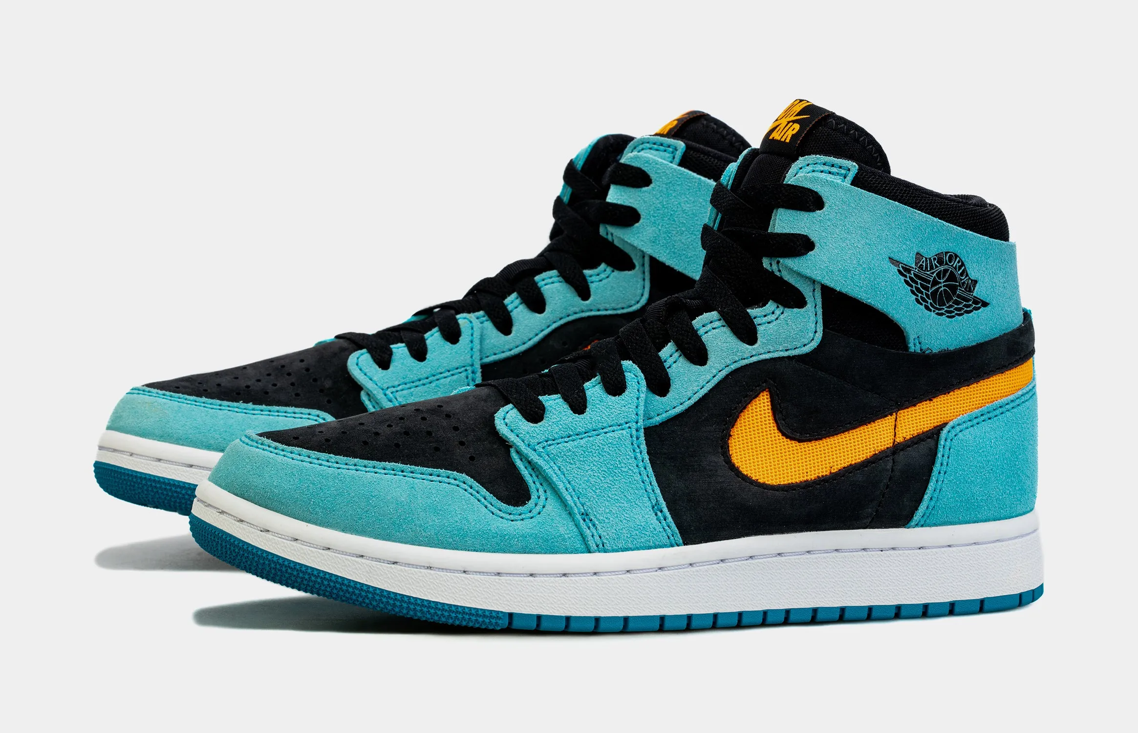 Air Jordan 1 Retro High Zoom CMFT 2 Bleached Aqua Mens Lifestyle Shoes (Blue/Black) Free Shipping