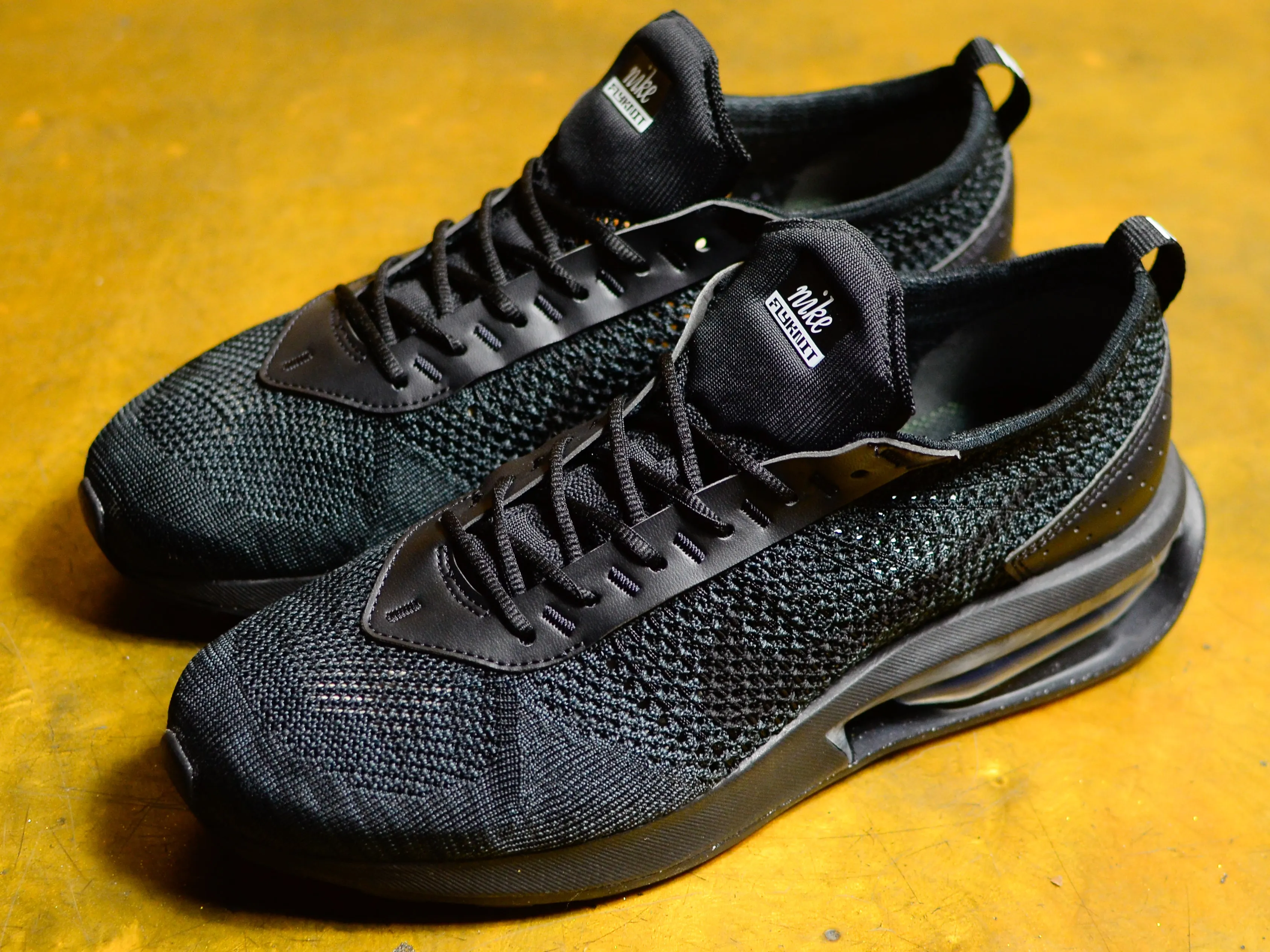 Air Max Flyknit Racer - Black / Black / Anthracite Black