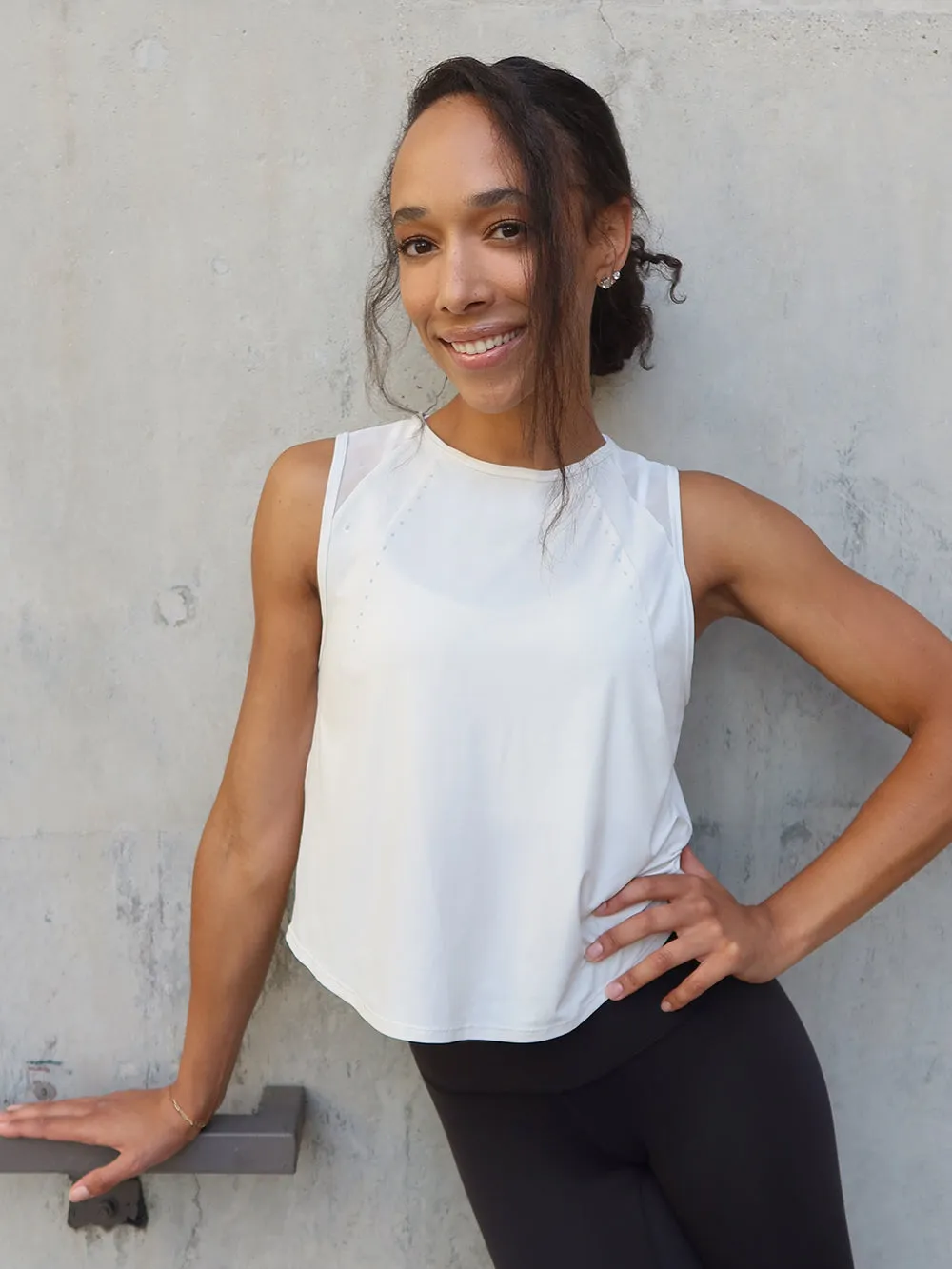 LULULEMON BONE SCULPT CROPPED TANK