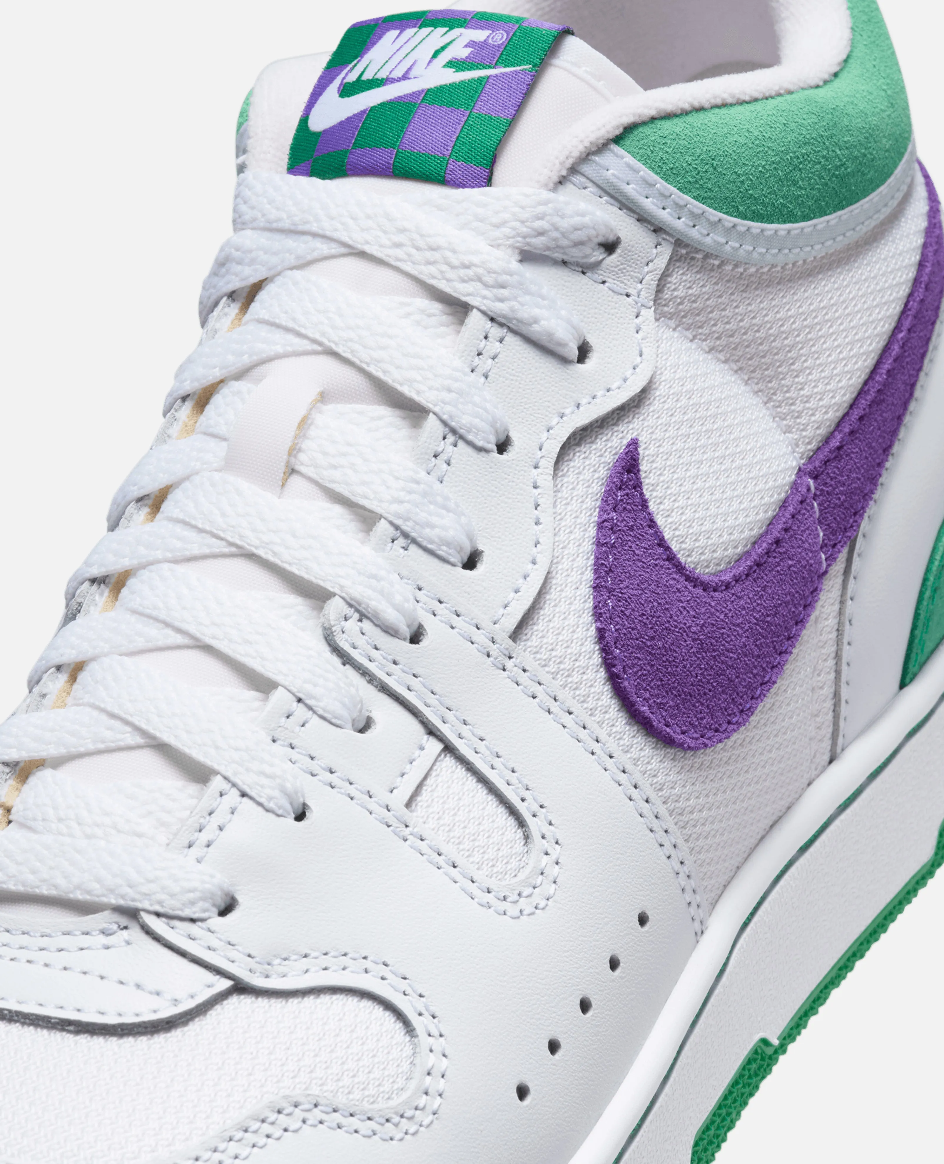 Nike Attack (White/Hyper Grape-Court Green)